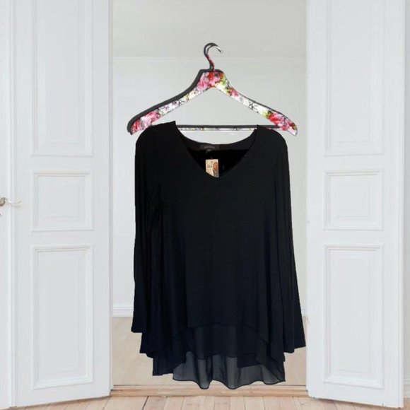 53d96e4d5632a02800000215 Tops - Karen Kane Black Split Front Blouse Tunic Women's Size Medium